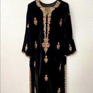 Desi dress (velvet)